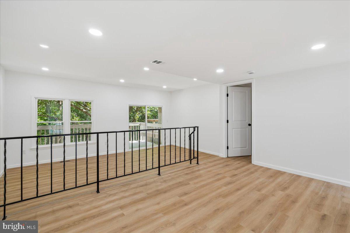 10057 Maple Leaf Dr Property Photo 13