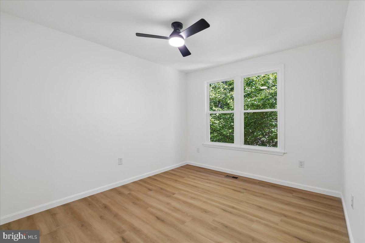 10057 Maple Leaf Dr Property Photo 29