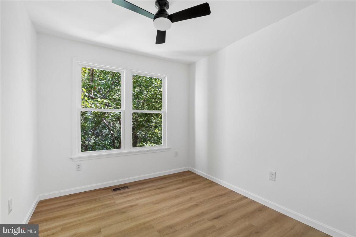 10057 Maple Leaf Dr Property Photo 31