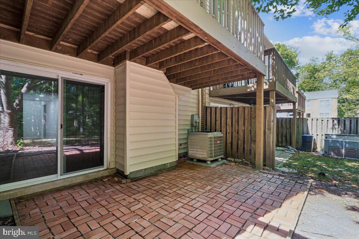 10057 Maple Leaf Dr Property Photo 45