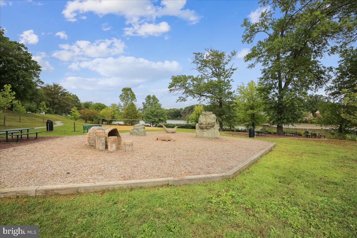 10057 Maple Leaf Dr Property Photo 60