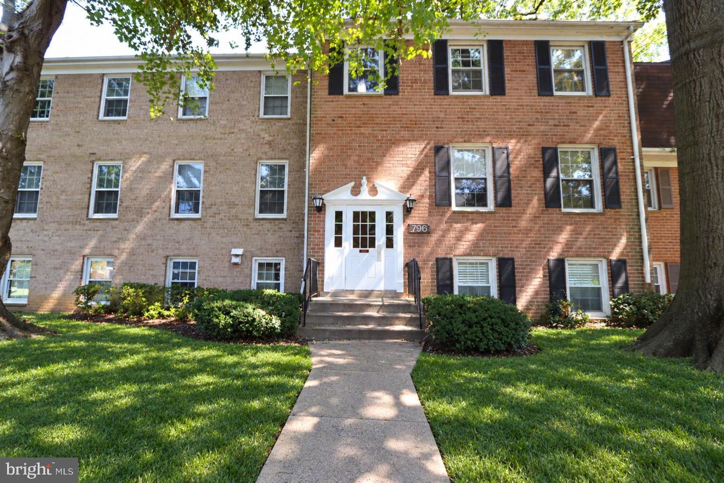 796 QUINCE ORCHARD BLVD #101 Property Photo 1
