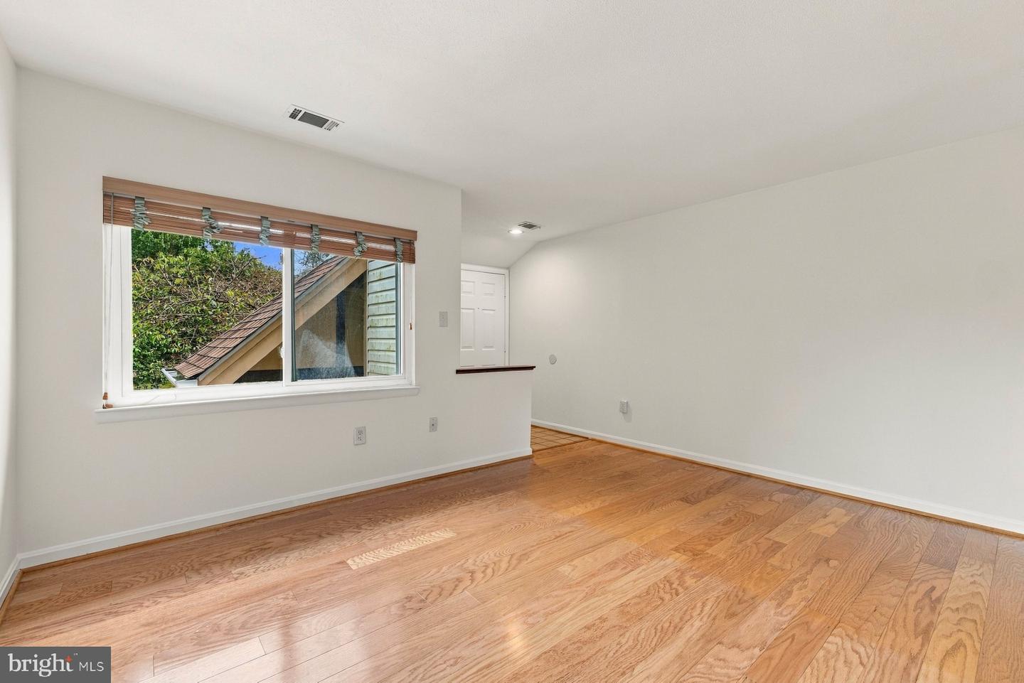 18240 Windsor Hill Dr #311 Property Photo 8