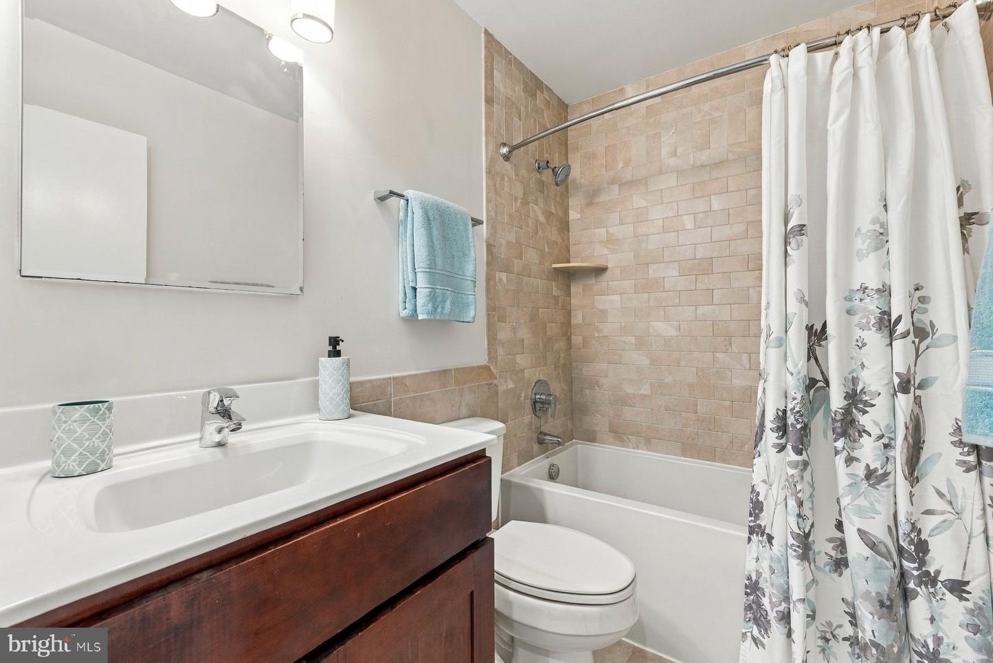18240 Windsor Hill Dr #311 Property Photo 31
