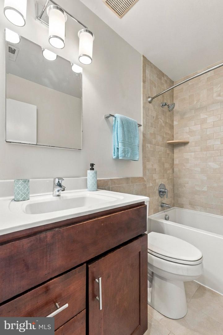 18240 Windsor Hill Dr #311 Property Photo 32
