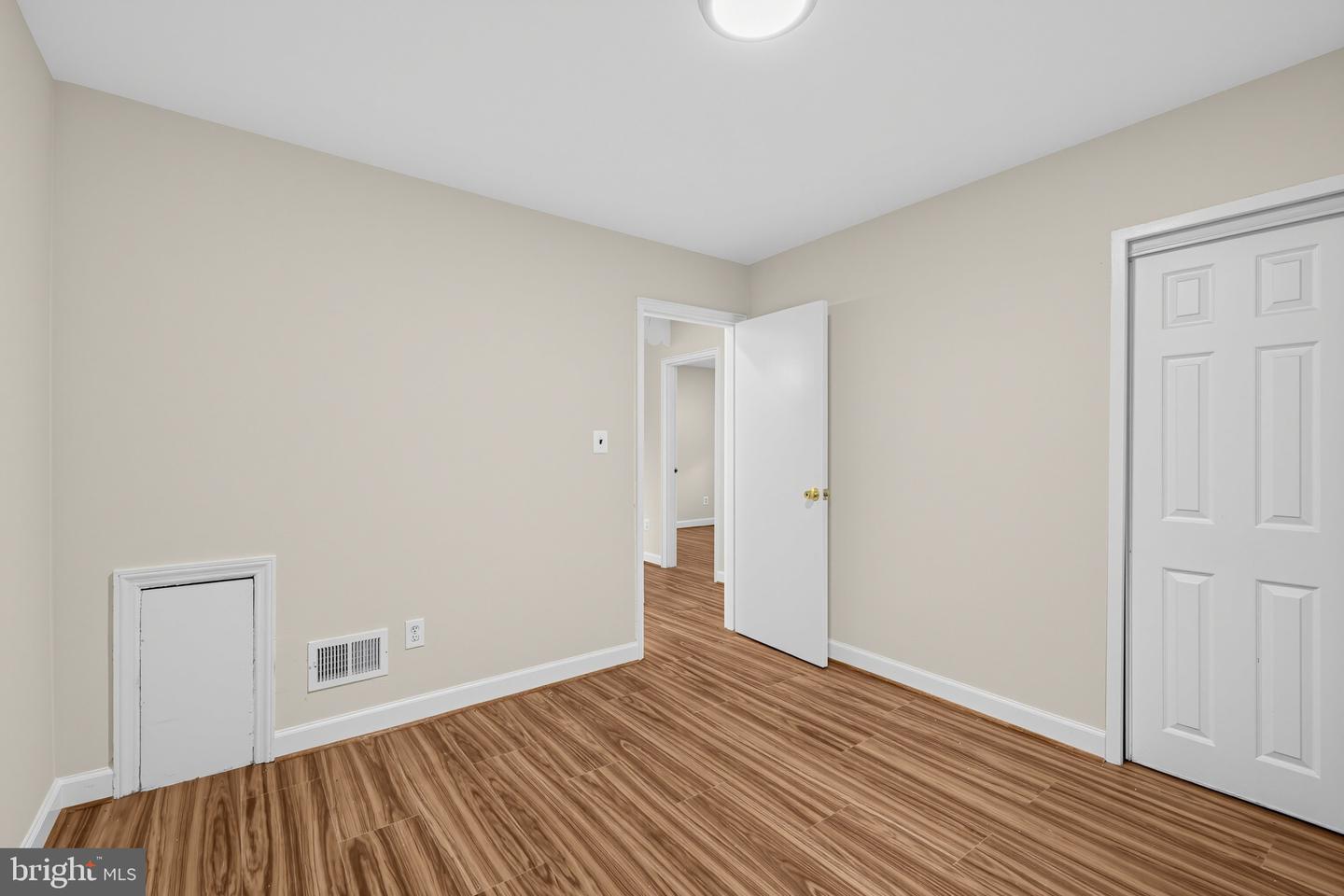 2400 Eugene St Property Photo 13