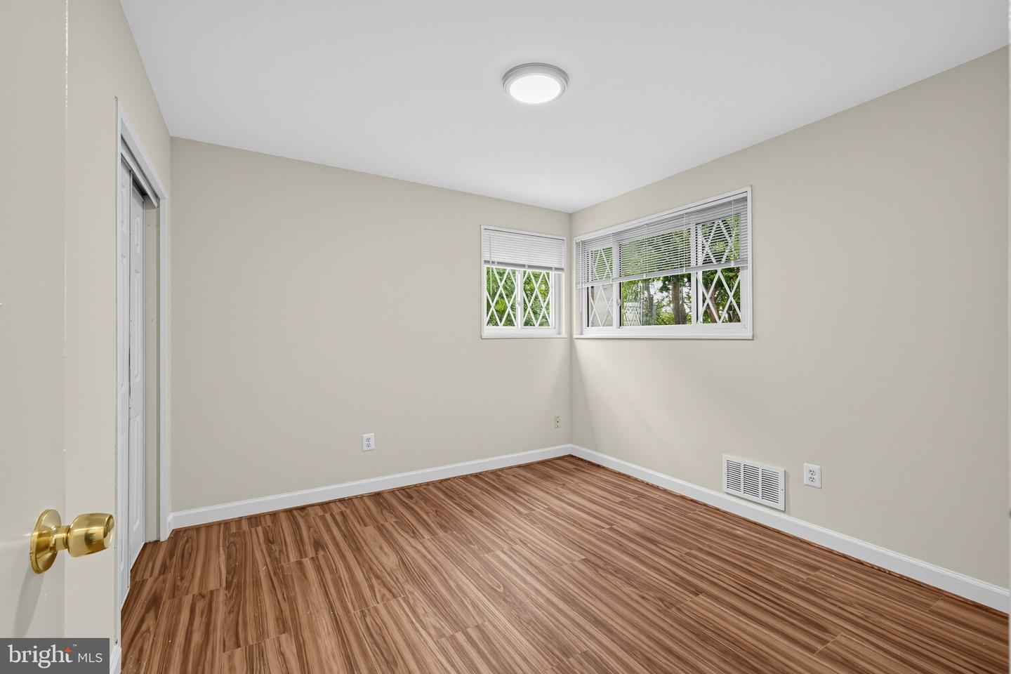 2400 Eugene St Property Photo 14