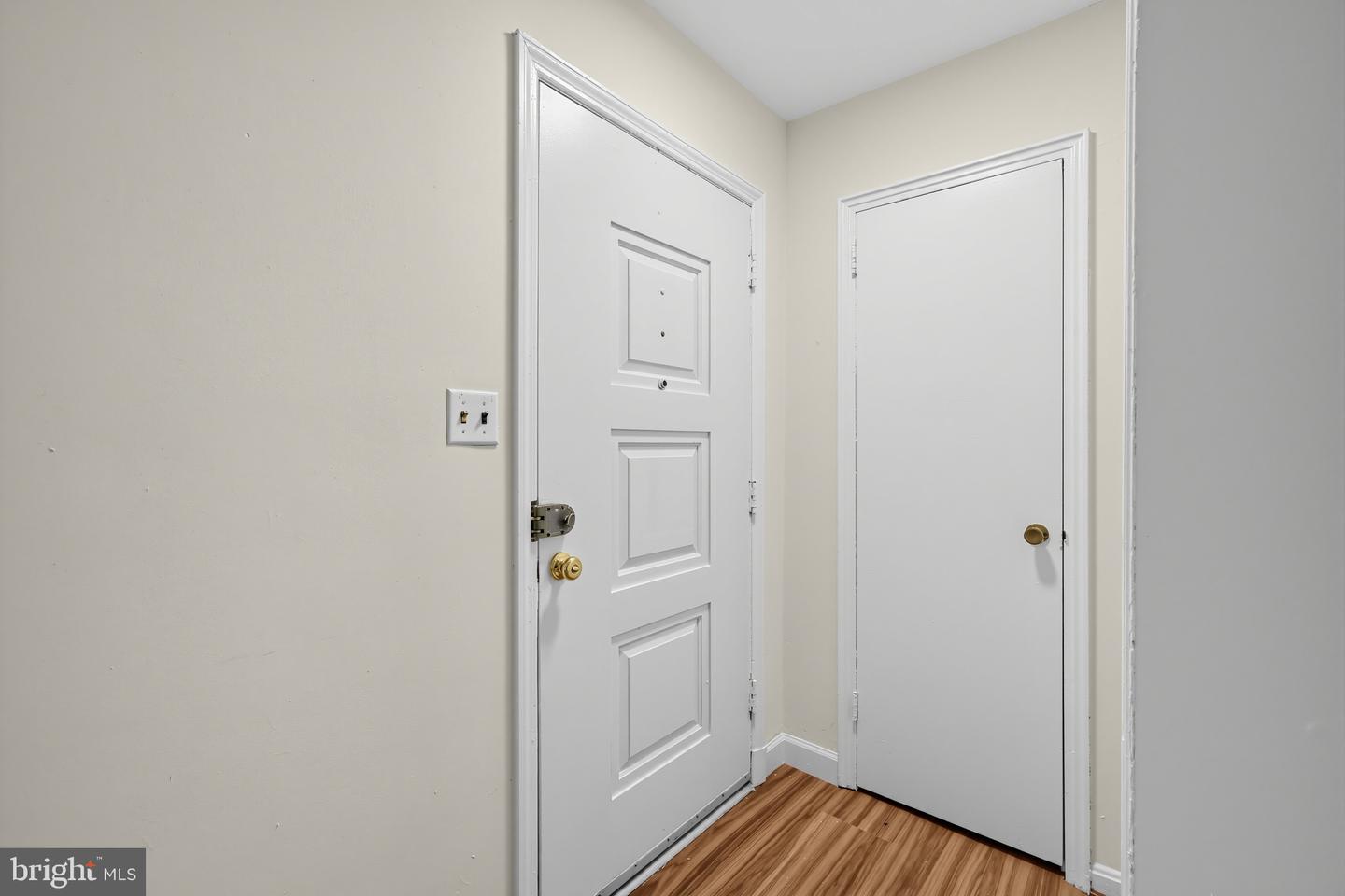 2400 Eugene St Property Photo 18
