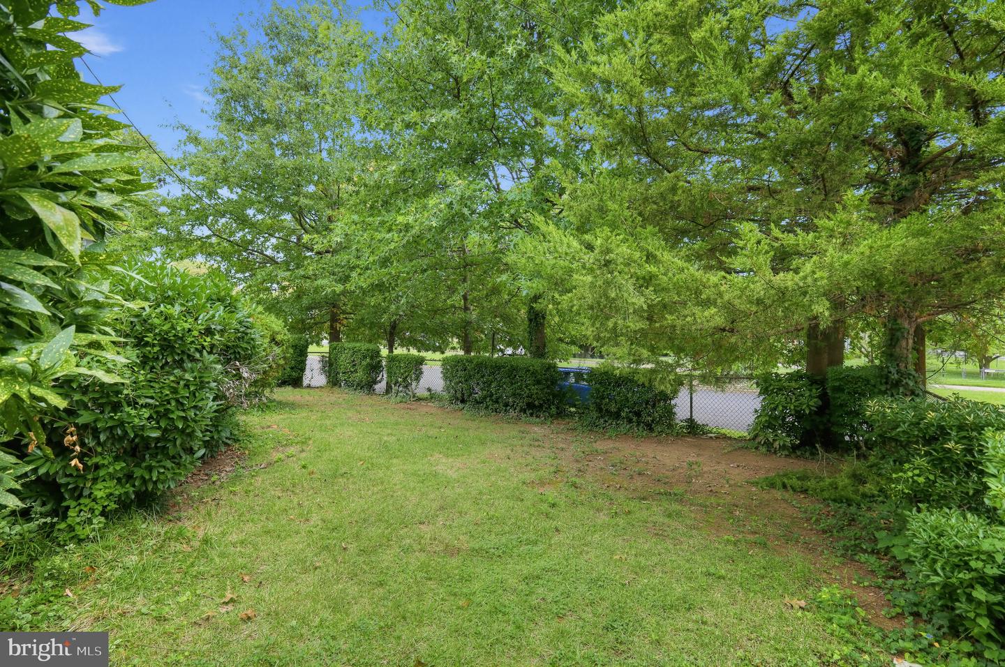 2400 Eugene St Property Photo 25