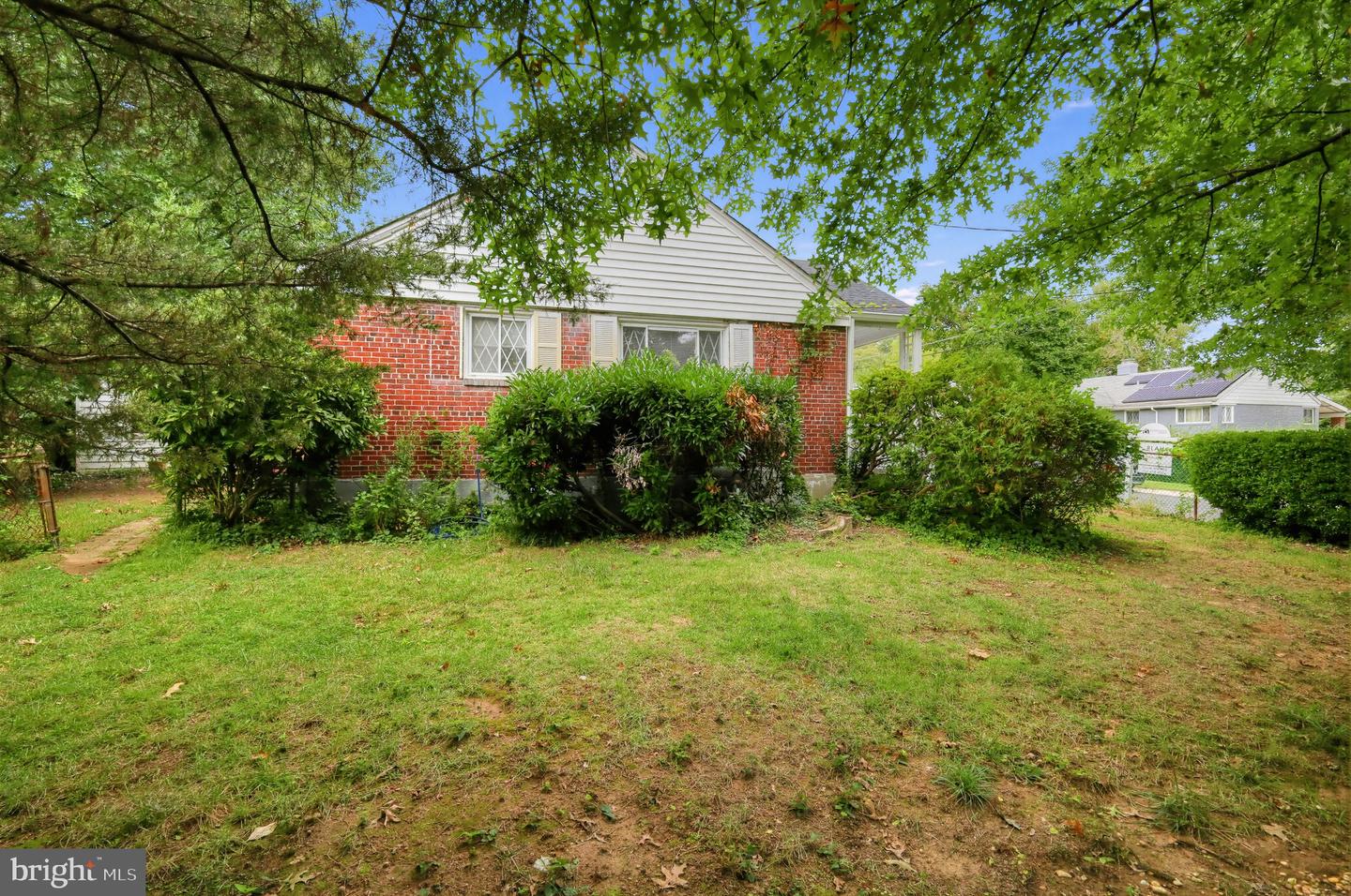 2400 Eugene St Property Photo 26