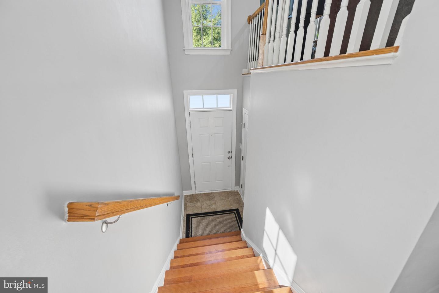 1749 Chiswick Ct Property Photo 3
