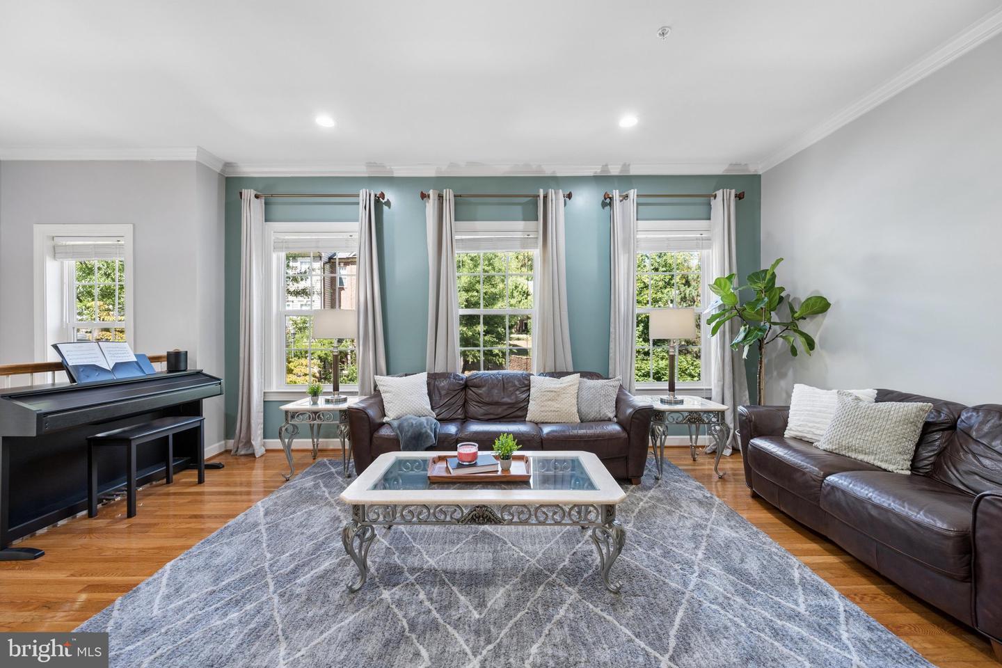 1749 Chiswick Ct Property Photo 5