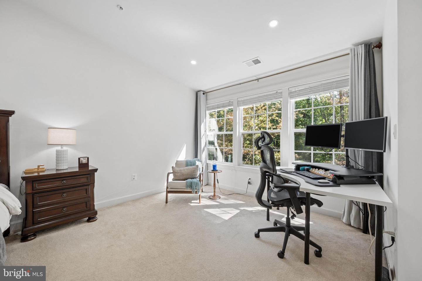 1749 Chiswick Ct Property Photo 28