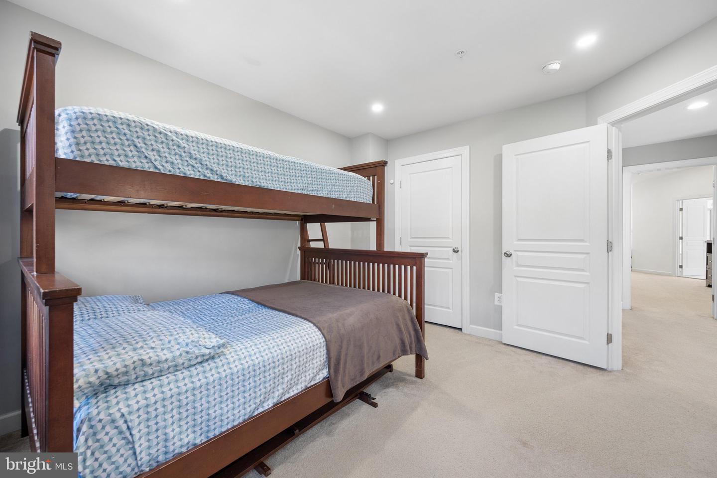 1749 Chiswick Ct Property Photo 34
