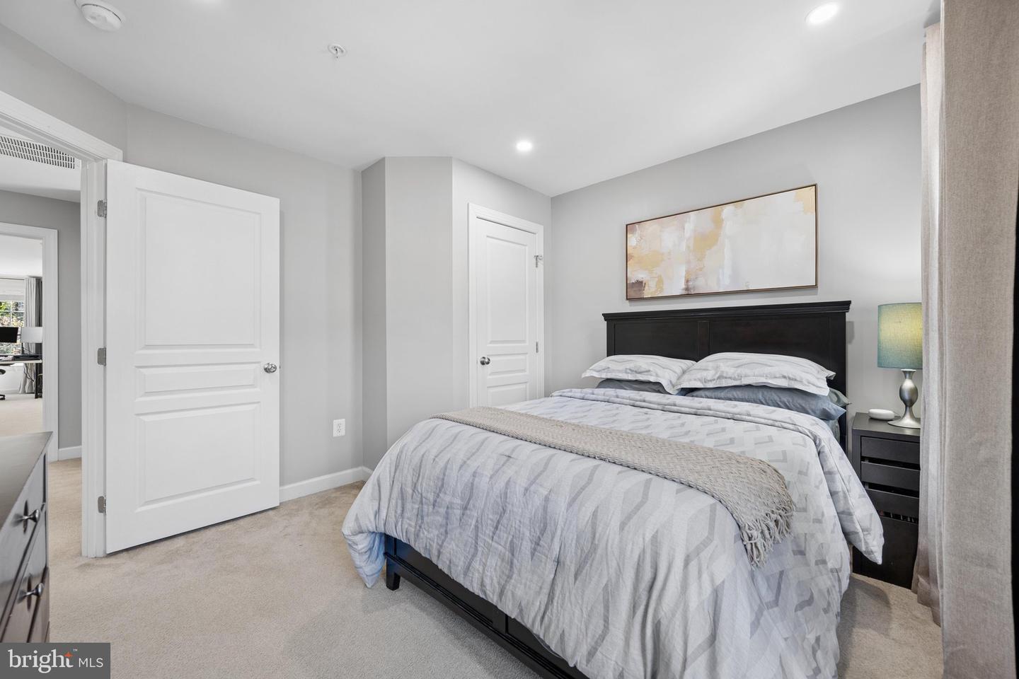 1749 Chiswick Ct Property Photo 36