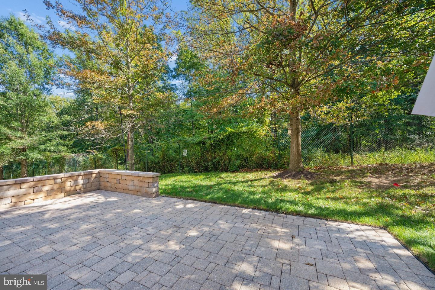 1749 Chiswick Ct Property Photo 49