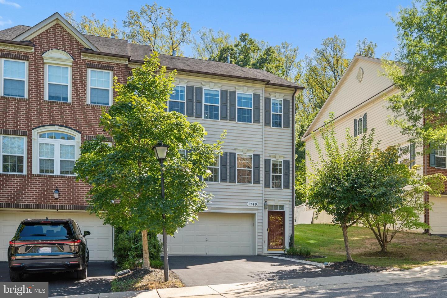 1749 Chiswick Ct Property Photo 52