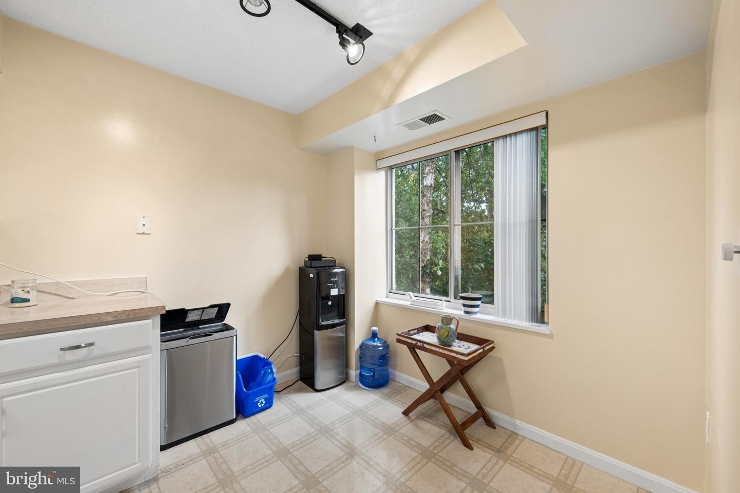 14800 Pennfield Cir #301 Property Photo 6