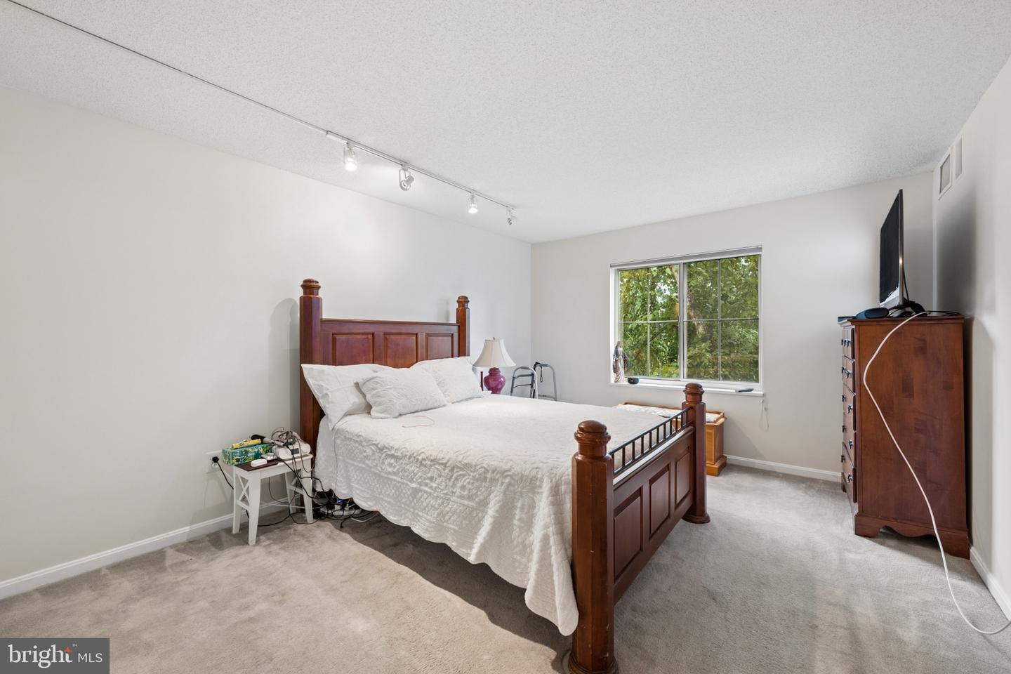 14800 Pennfield Cir #301 Property Photo 19