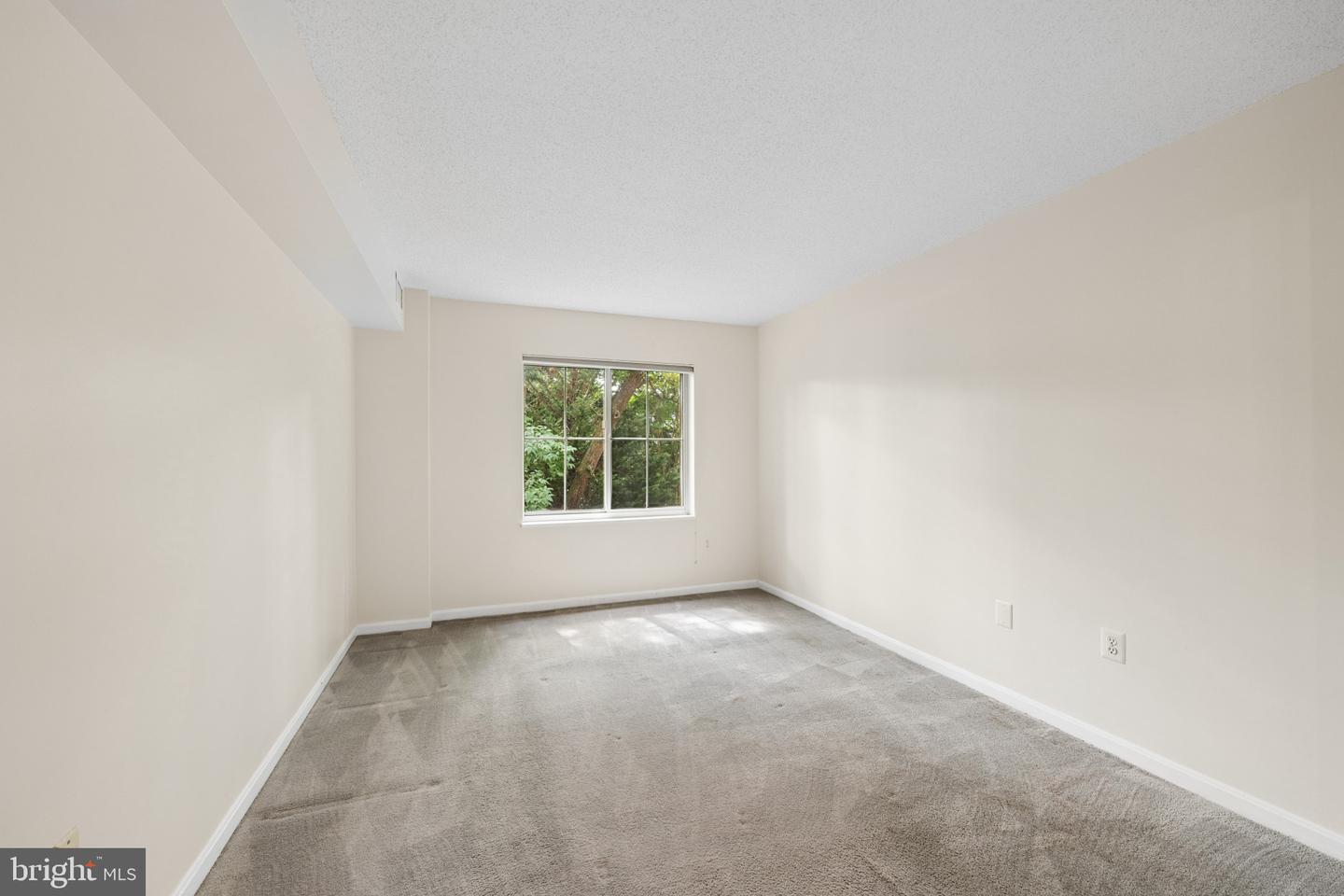 14800 Pennfield Cir #301 Property Photo 23