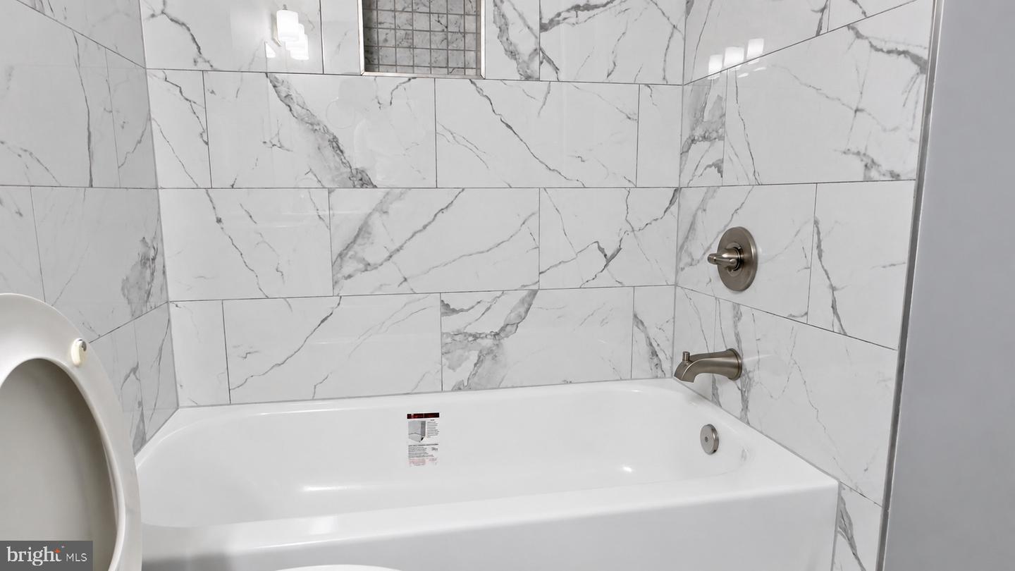 2360 Sun Valley Cir #2-gh Property Photo 9
