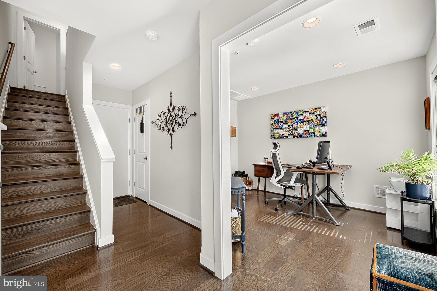 8087 Red Hook St Property Photo 4