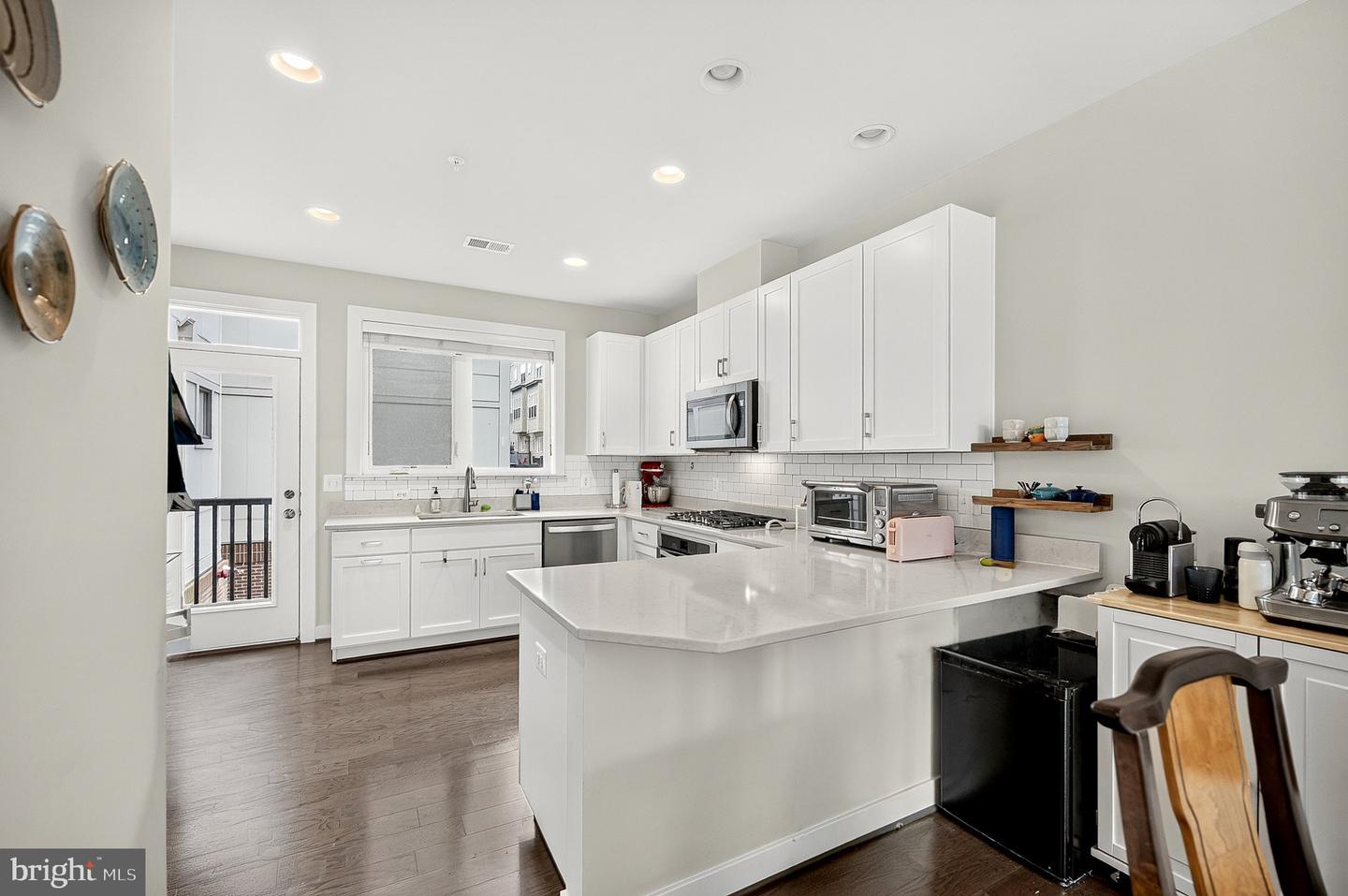 8087 Red Hook St Property Photo 8