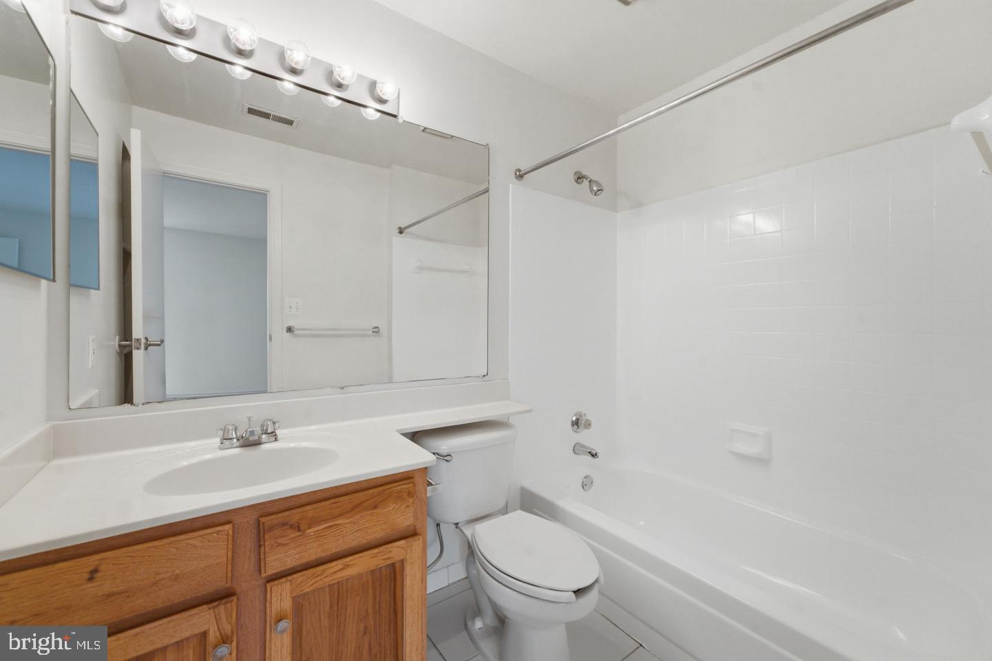 18529 Boysenberry #303 Property Photo 13