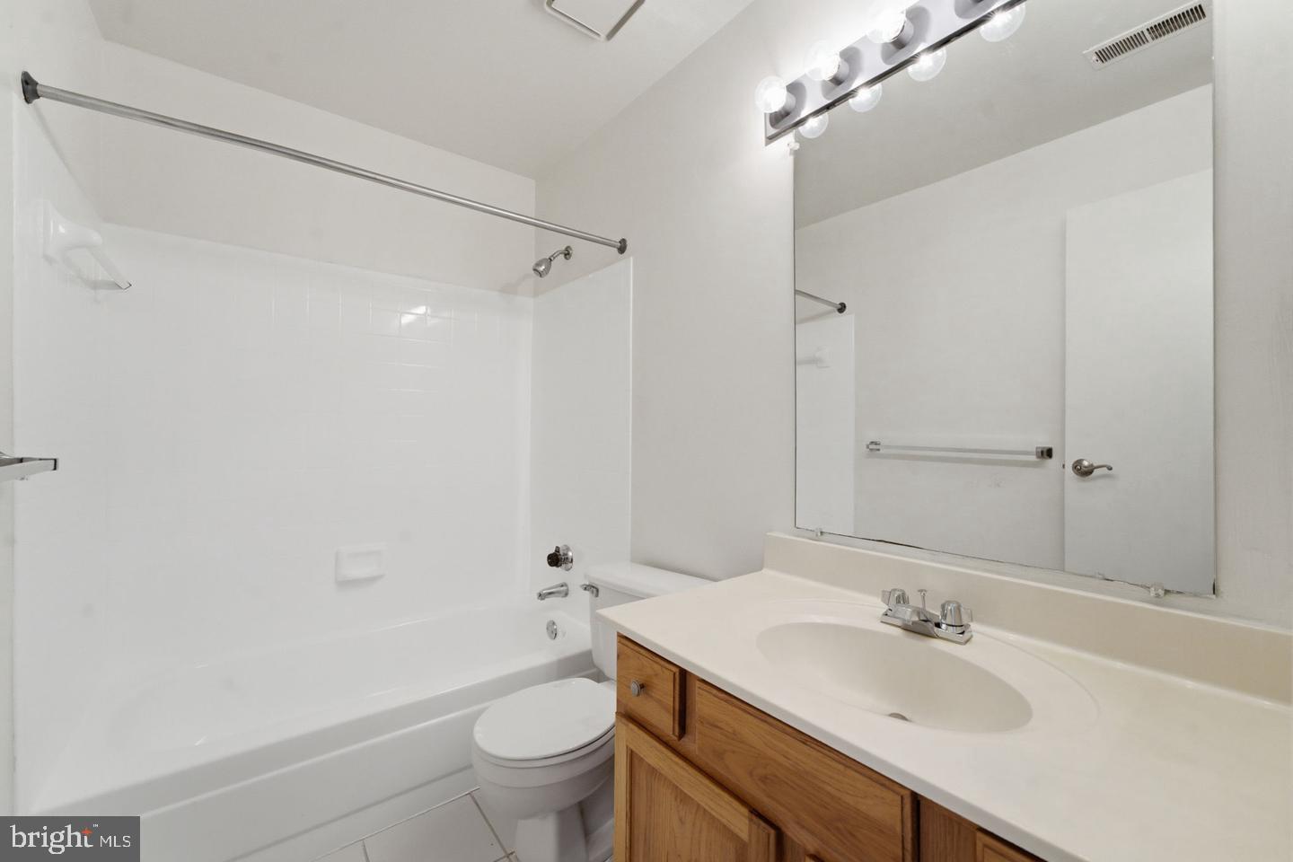 18529 Boysenberry #303 Property Photo 15