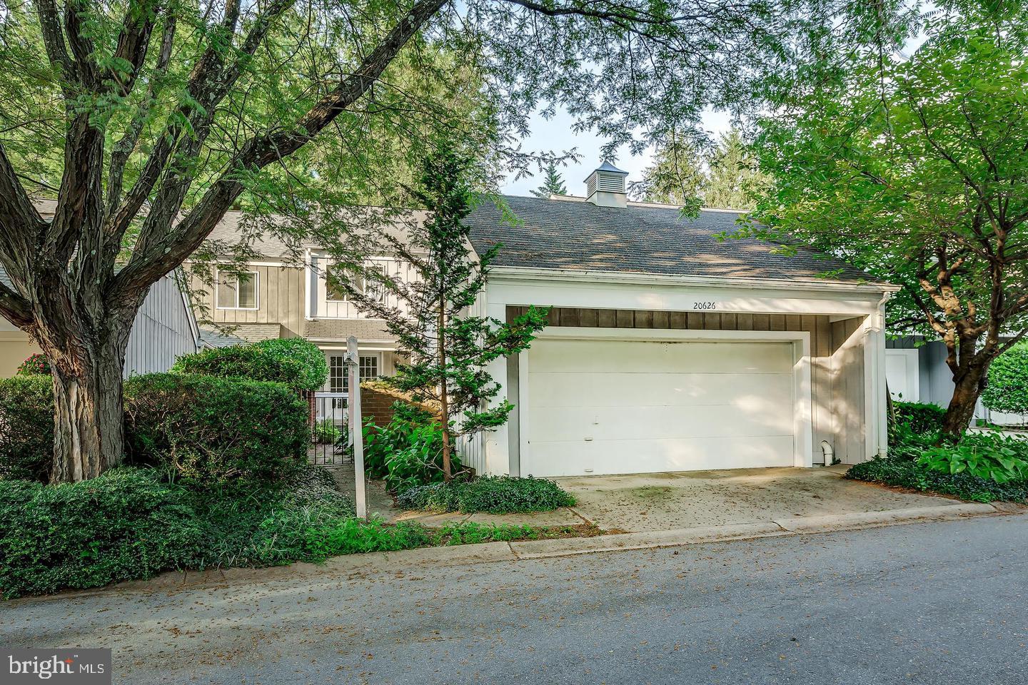 20626 HIGHLAND HALL DR Property Photo 1