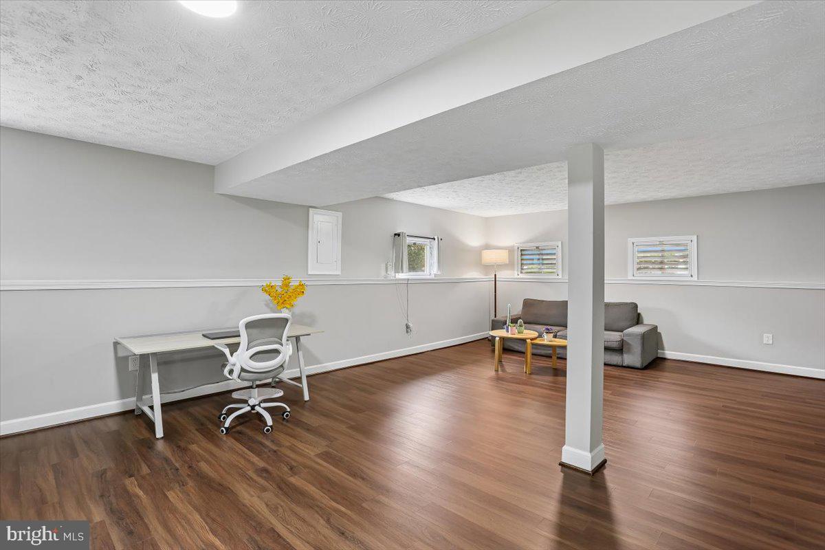 14319 Cartwright Way Property Photo 37