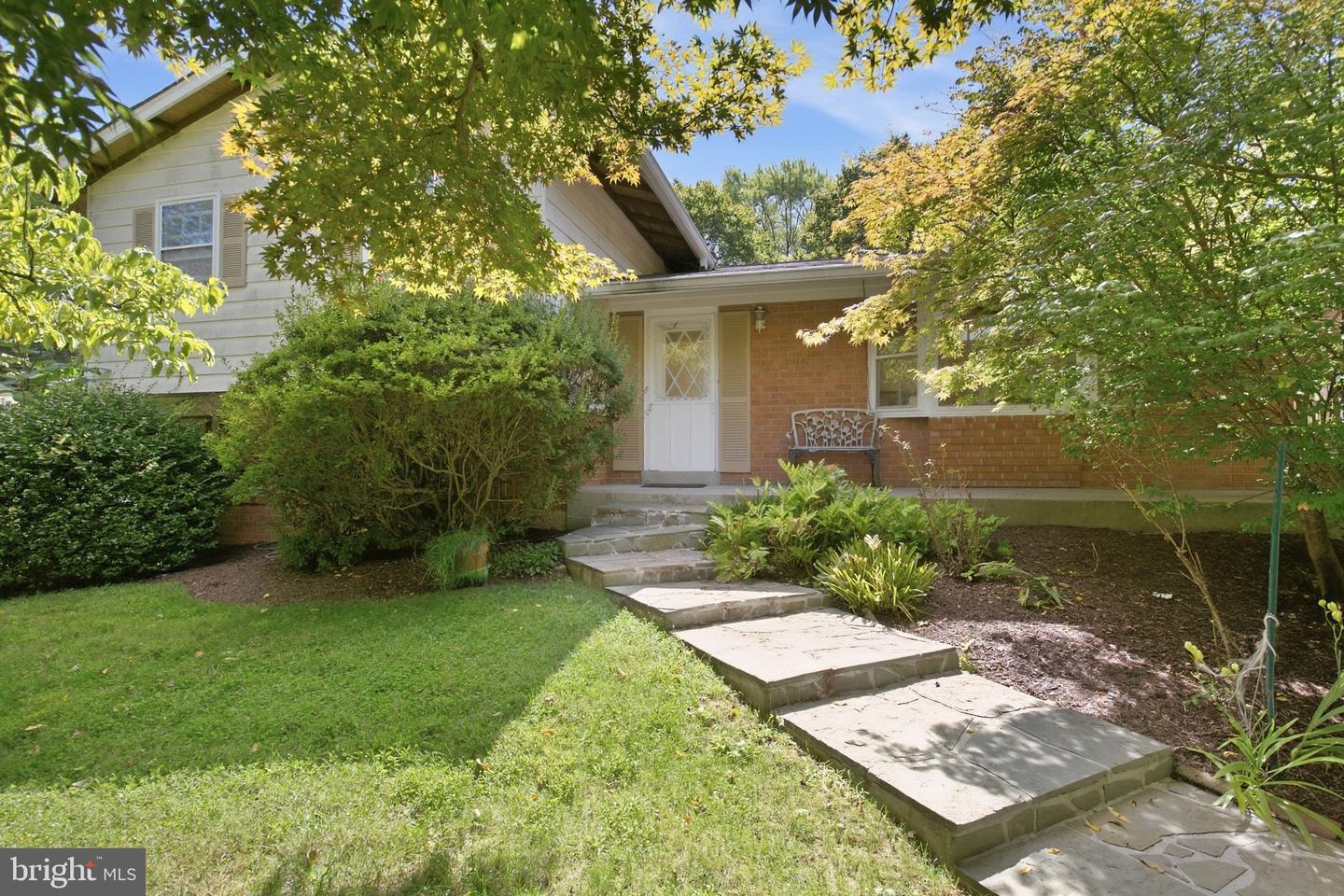 11902 ENID DR Property Photo 1