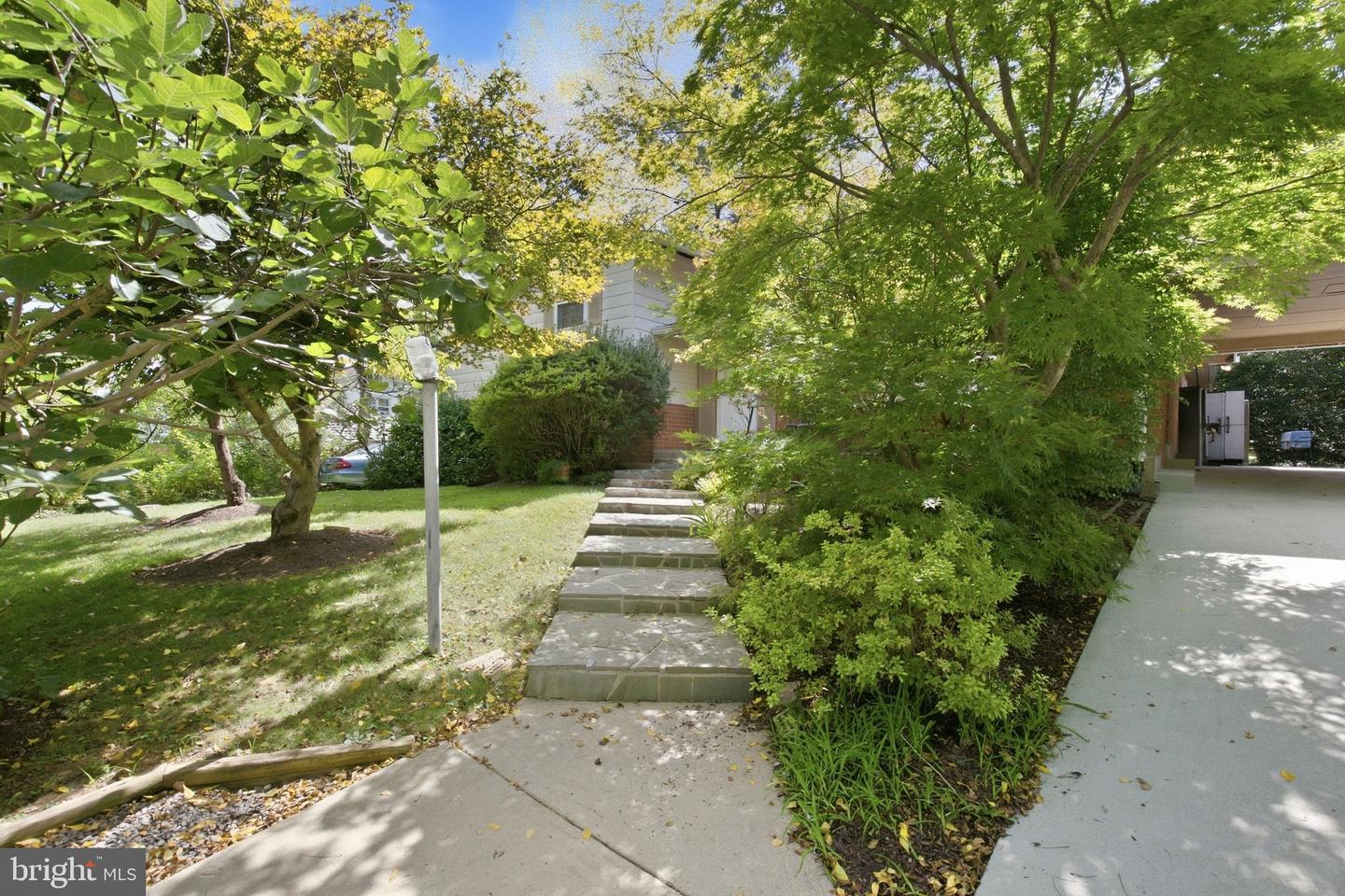 11902 Enid Dr Property Photo 3