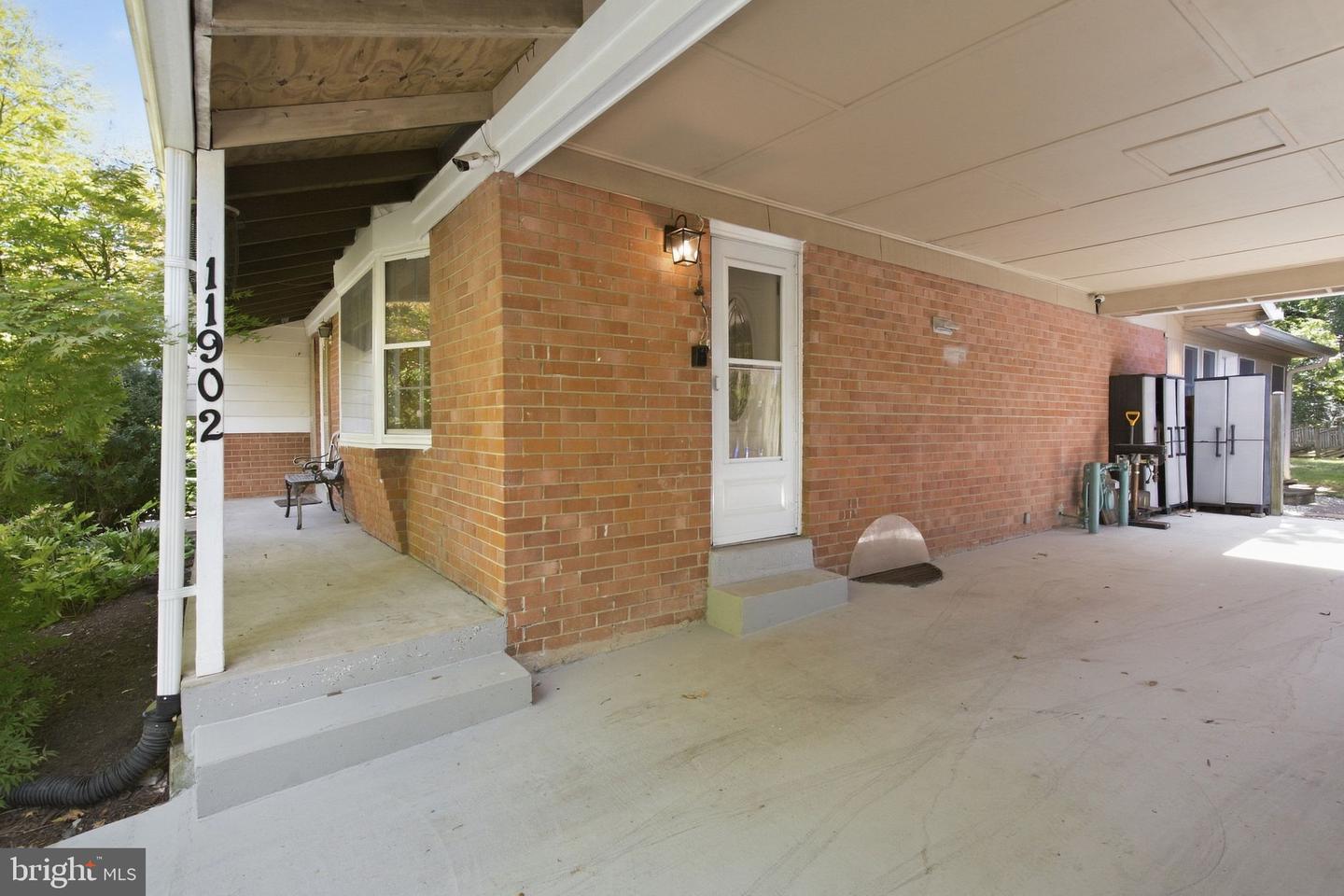 11902 Enid Dr Property Photo 4