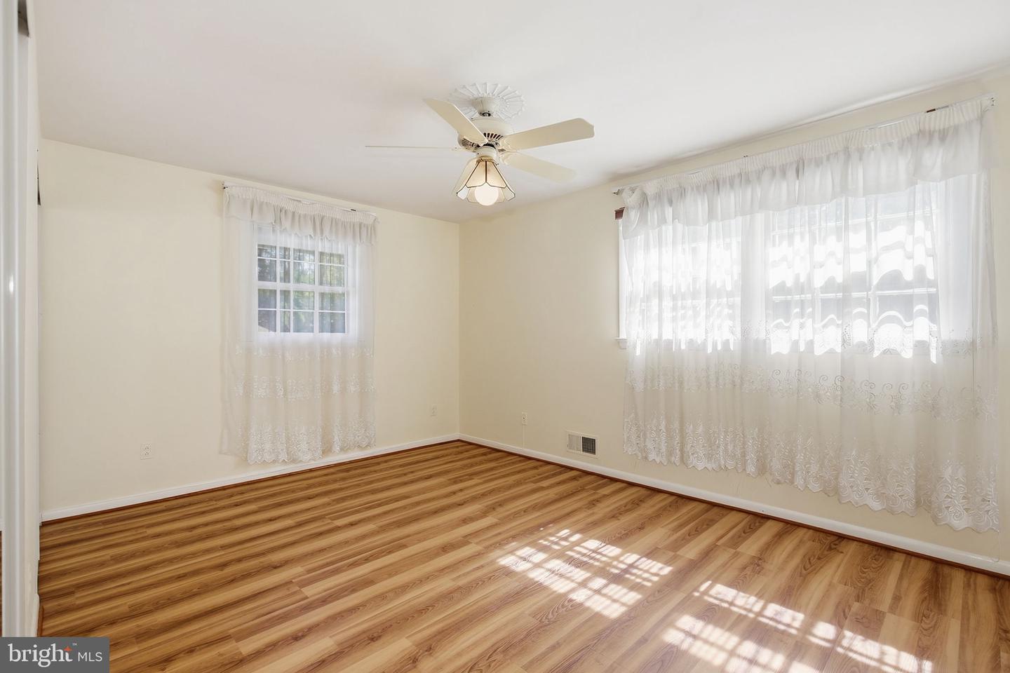 11902 Enid Dr Property Photo 32
