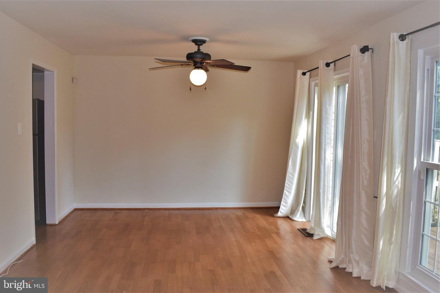 17603 Longview Ln Property Photo 4