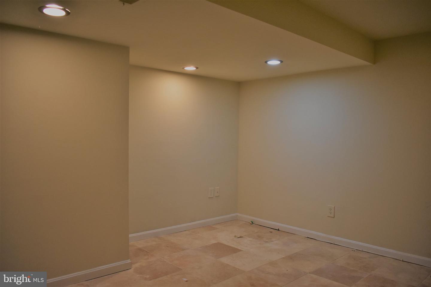 17603 Longview Ln Property Photo 13
