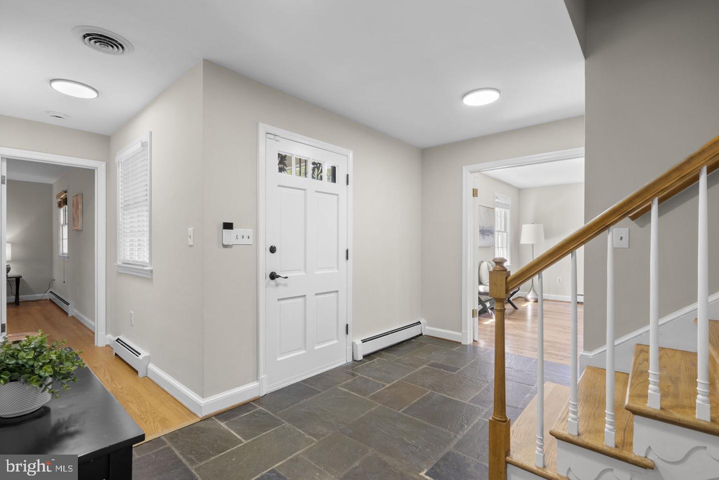 17609 Stoneridge Ct Property Photo 4