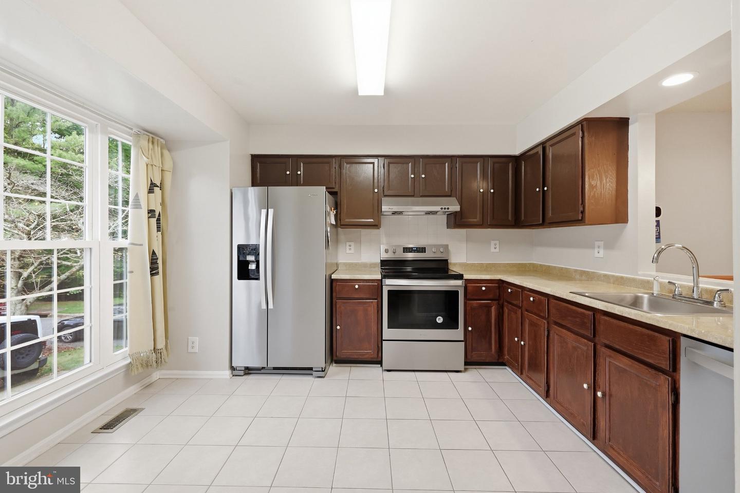 4000 Sparrow House Ln Property Photo 5