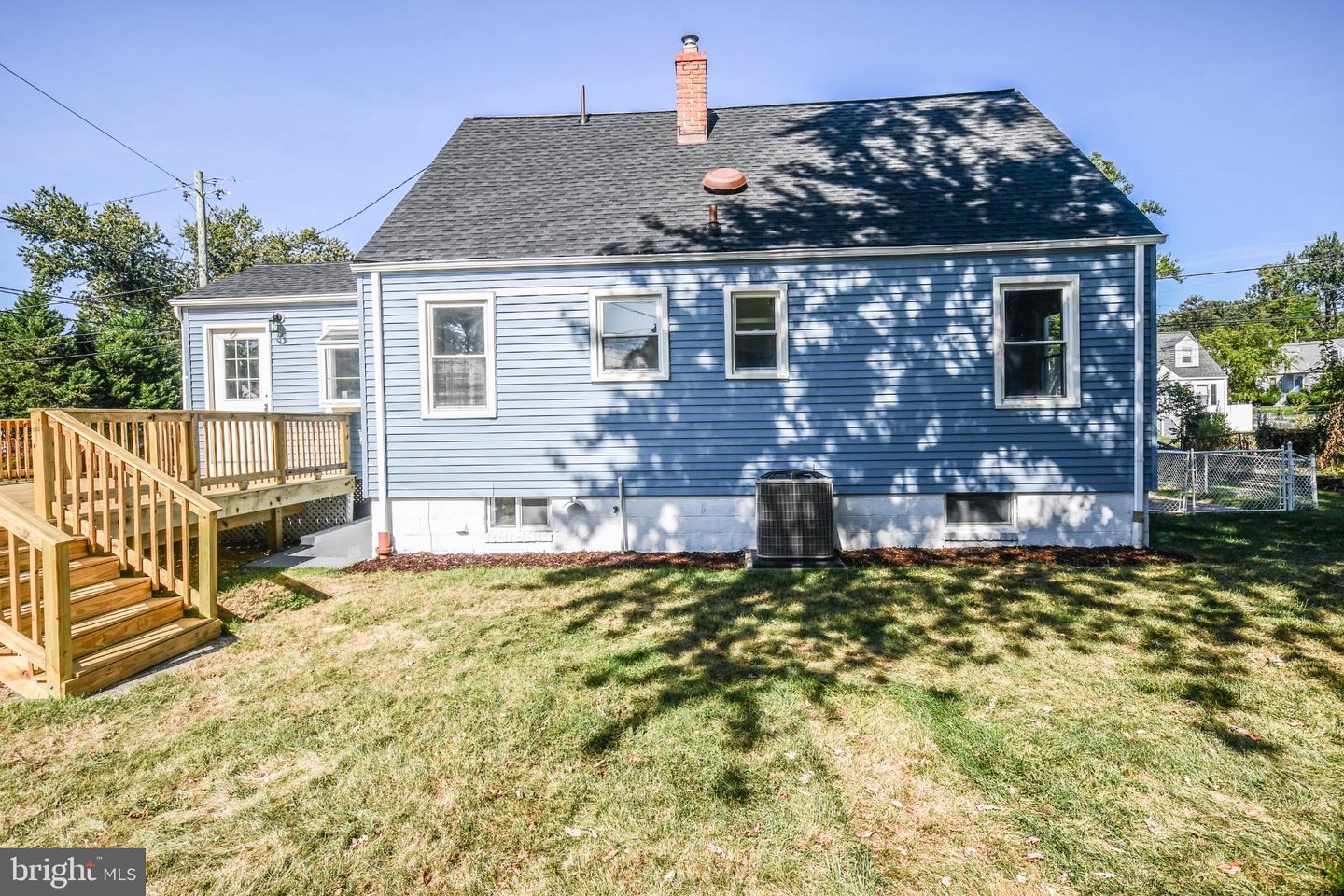 9813 Braddock Rd Property Photo 37