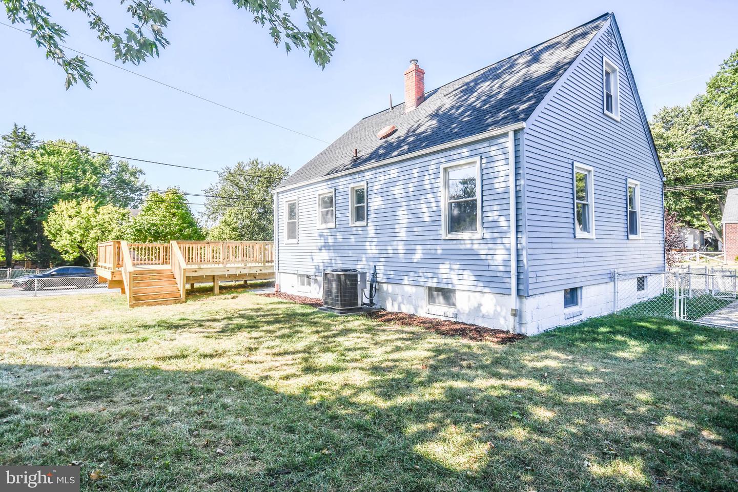 9813 Braddock Rd Property Photo 39