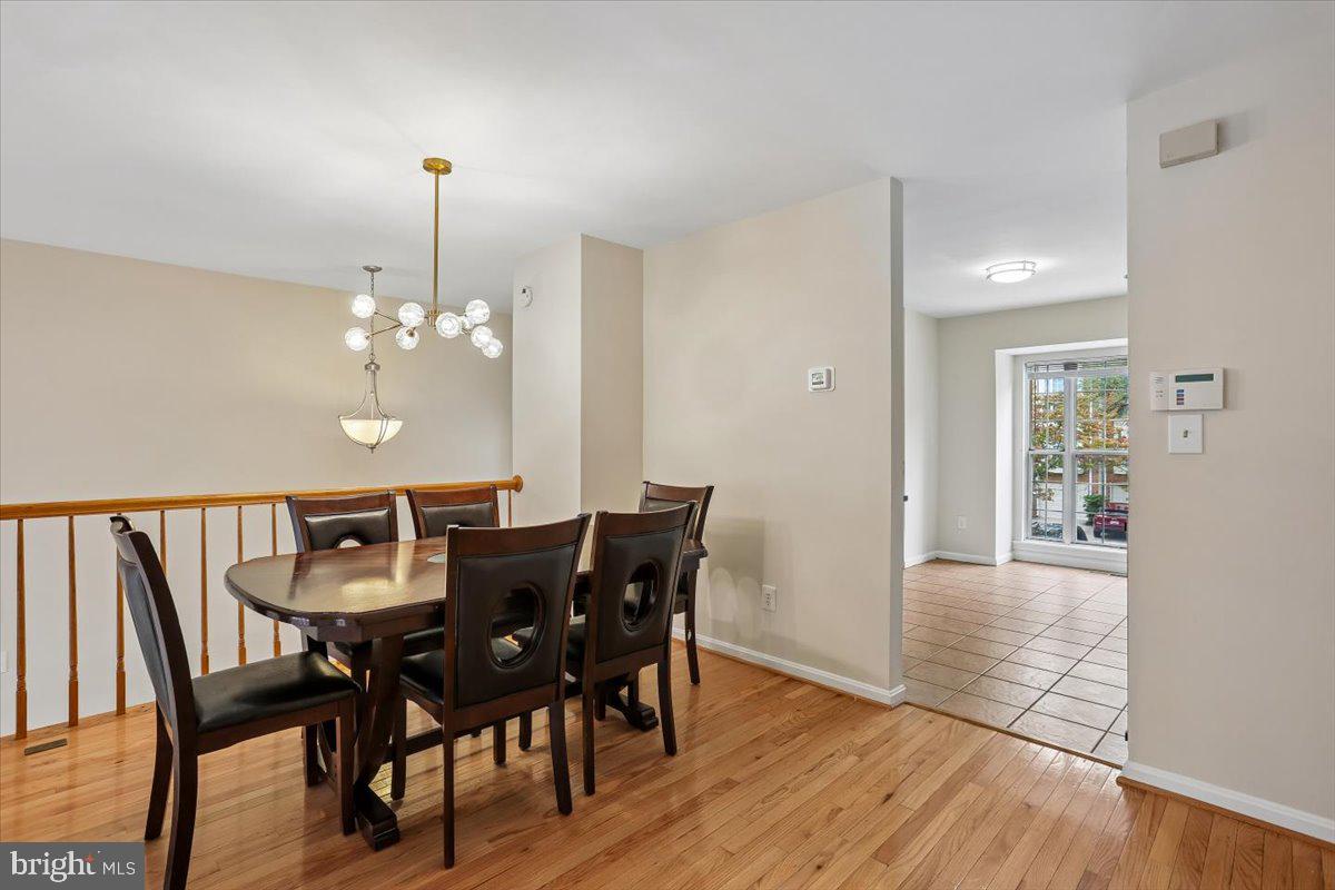 28 Suncroft Ct Property Photo 17