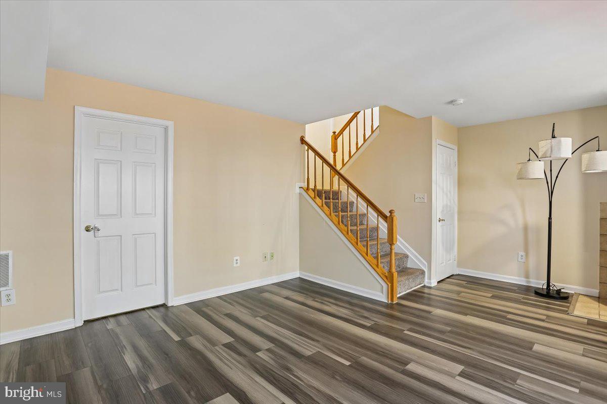 28 Suncroft Ct Property Photo 43