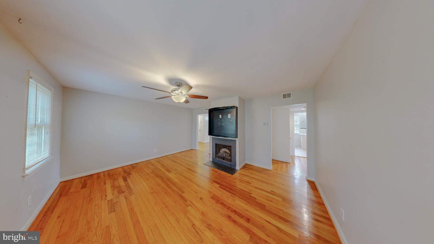 2210 Washington Ave #301 Property Photo 7