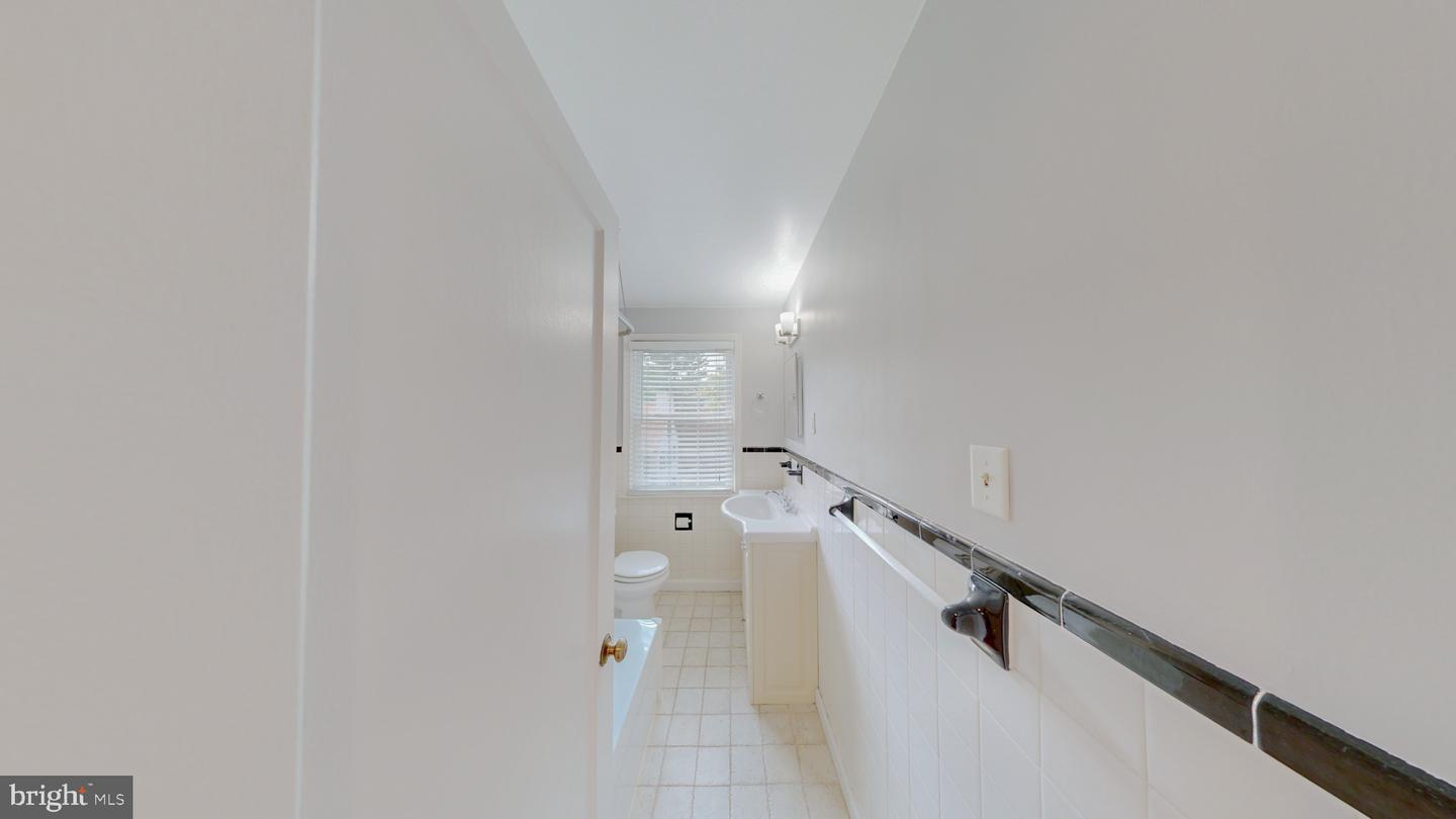 2210 Washington Ave #301 Property Photo 13