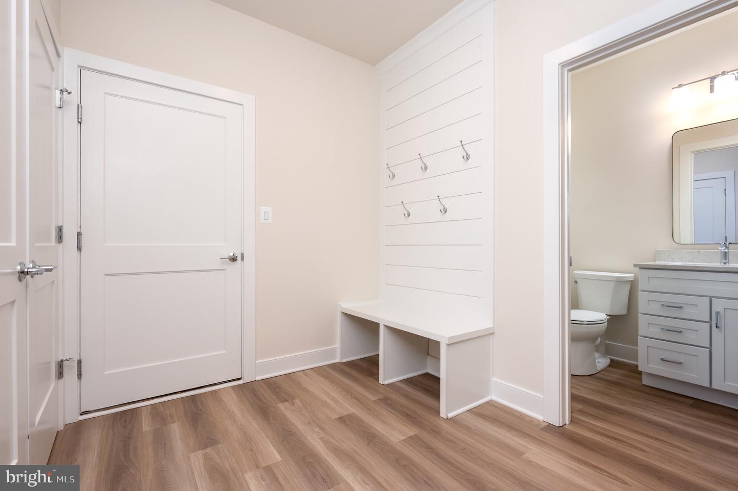 207 Allen Ln Property Photo 9