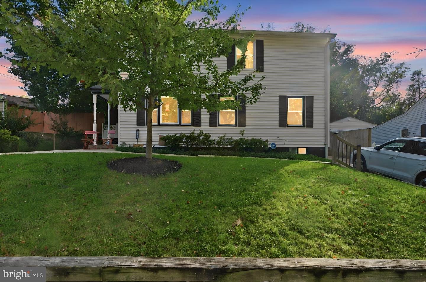 306 Charles St Property Photo 1