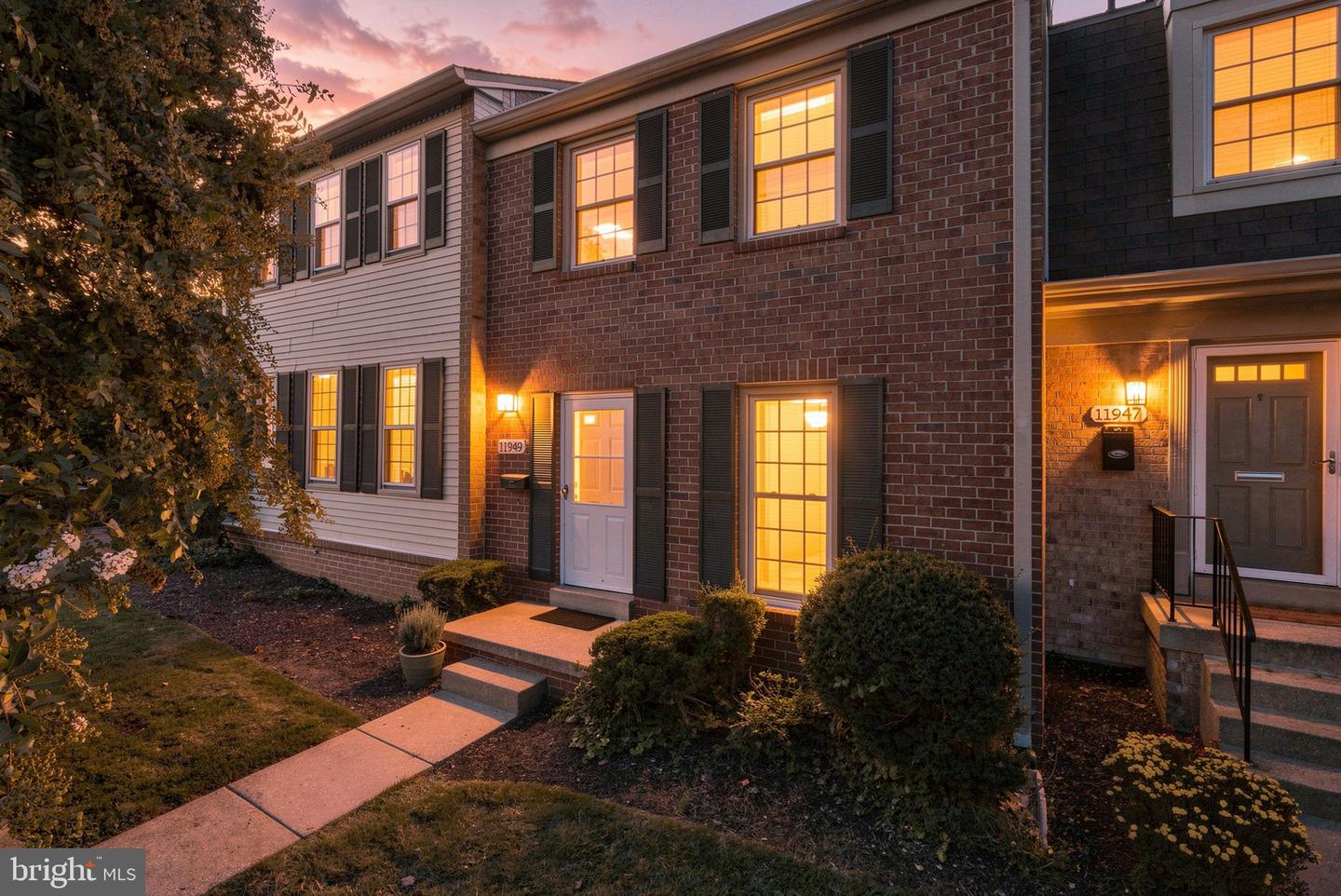 11949 BARGATE CT Property Photo 1