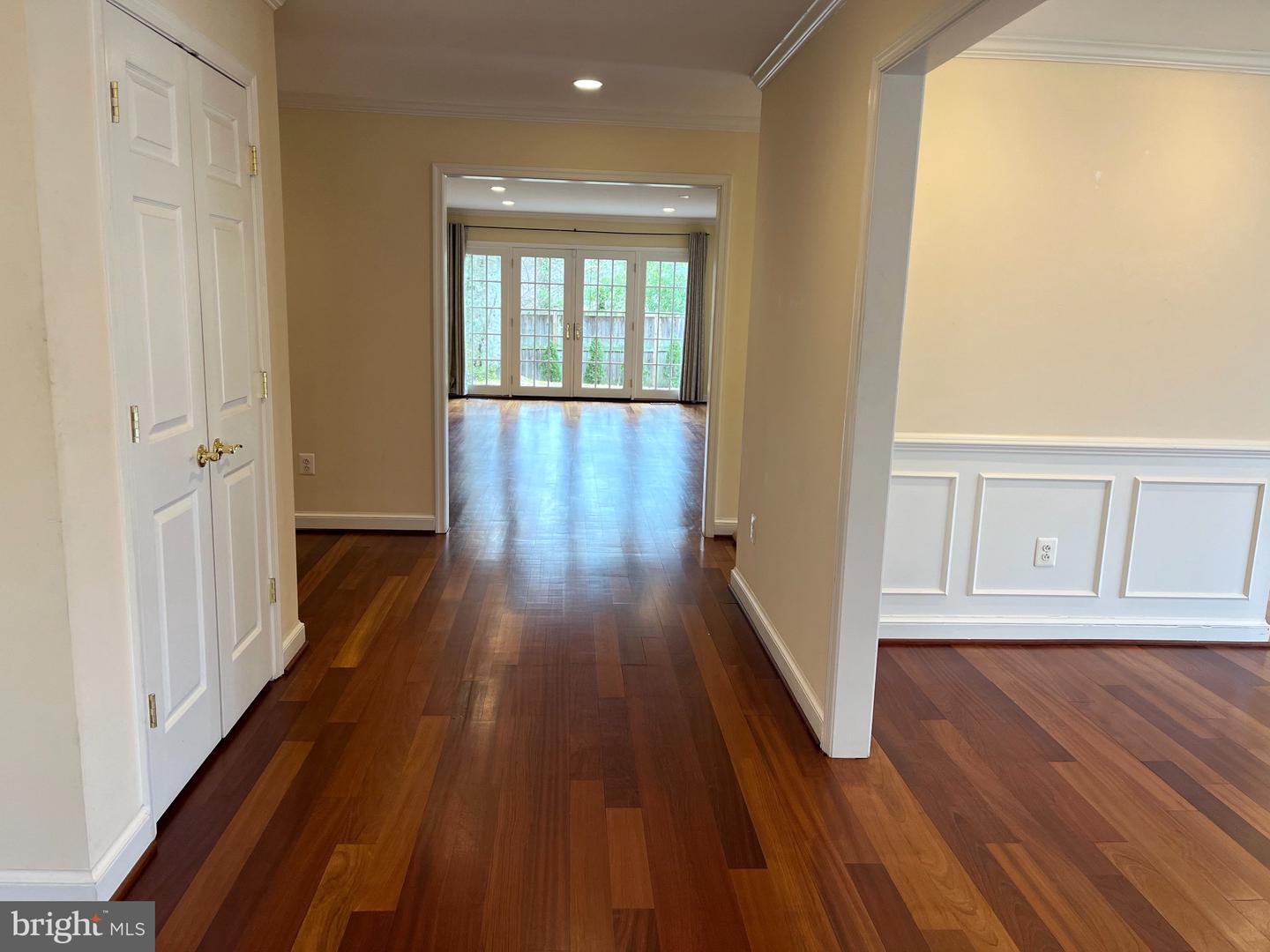 4105 Edgevale Ct Property Photo 2