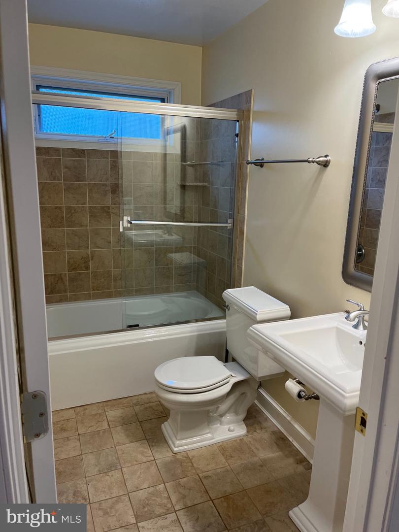 4105 Edgevale Ct Property Photo 25